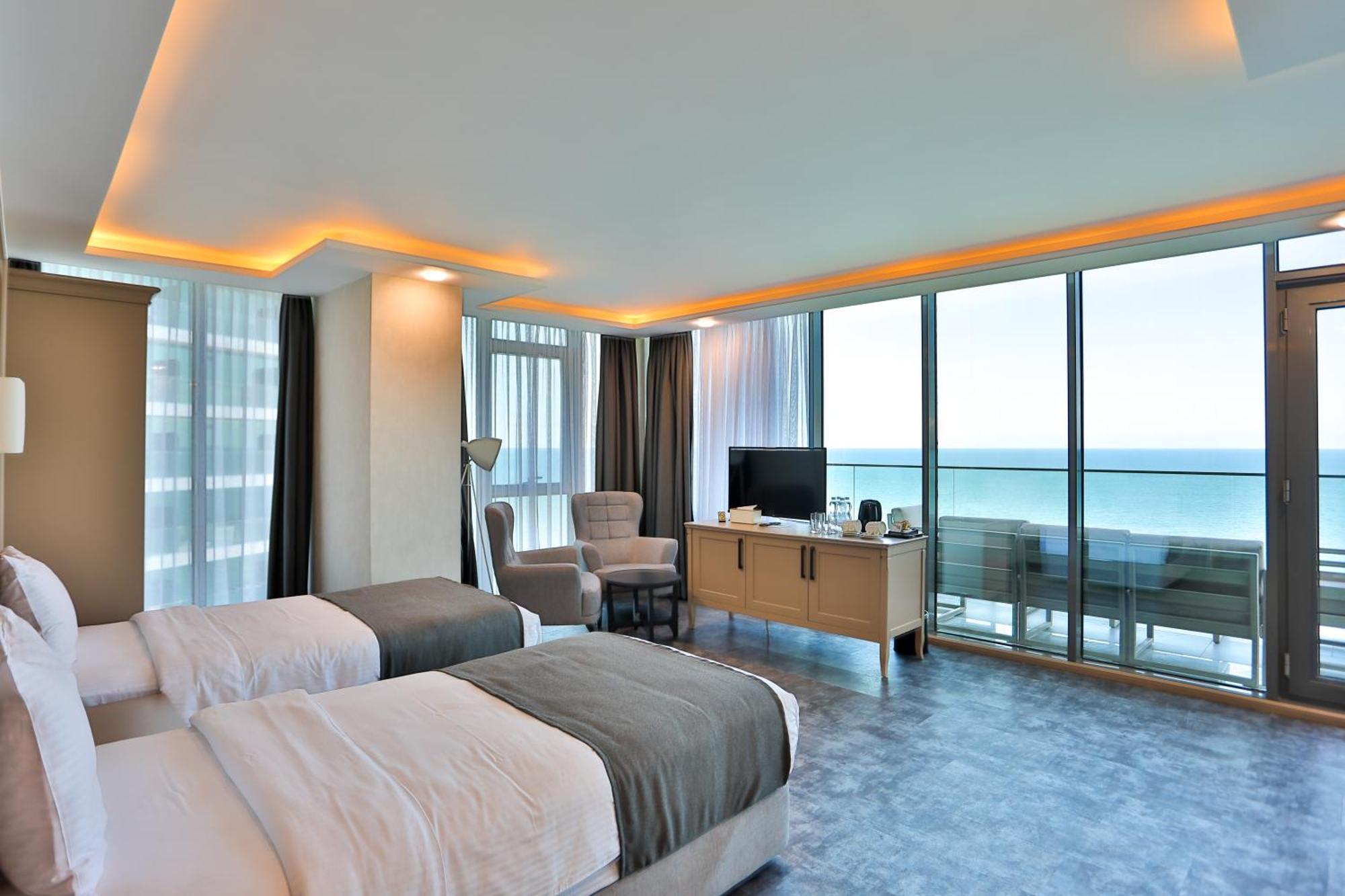 Batumi View Luxury Hotel Exterior photo