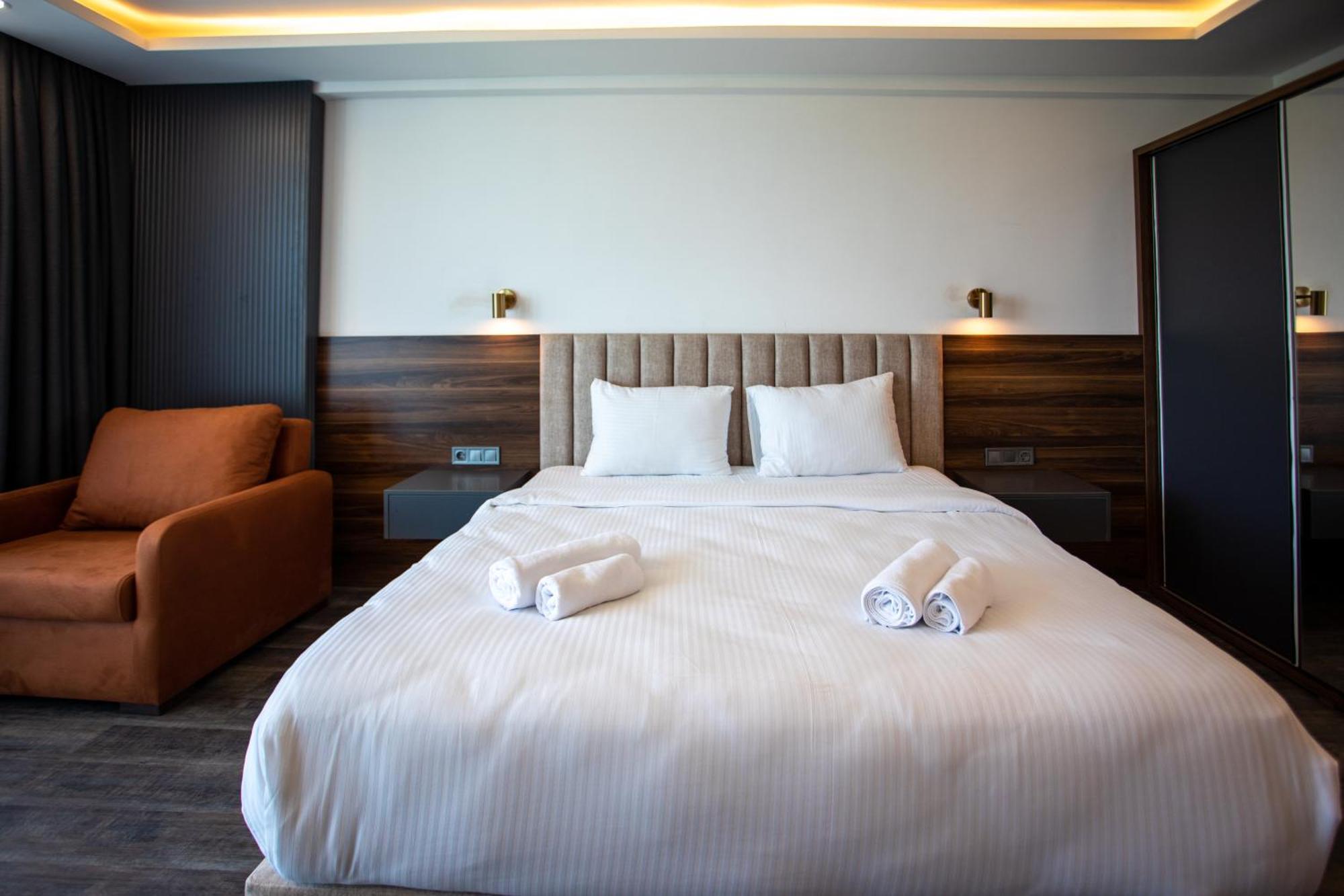 Batumi View Luxury Hotel Exterior photo