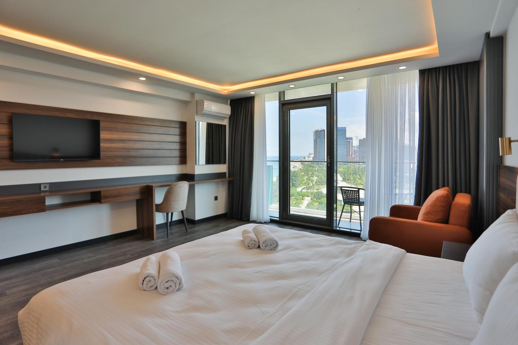 Batumi View Luxury Hotel Exterior photo